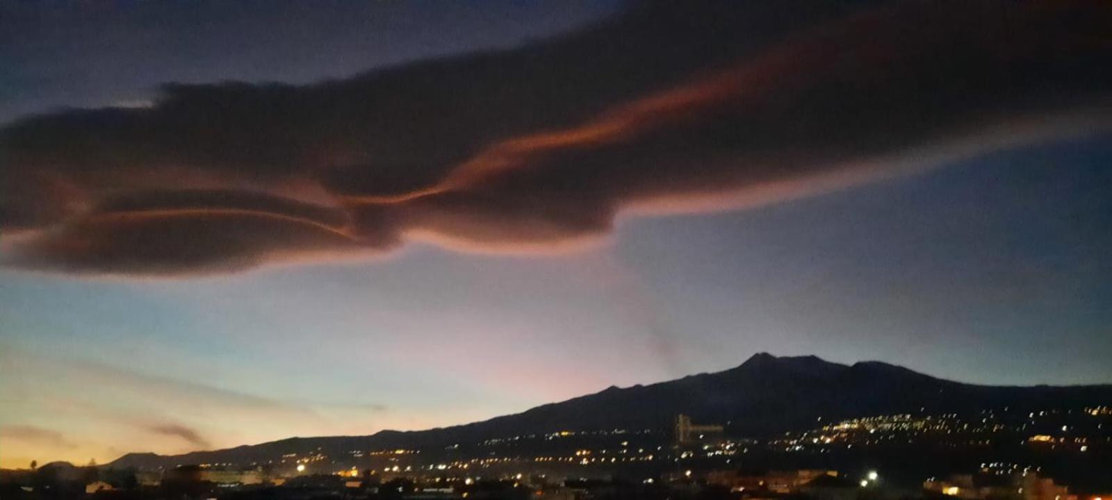 Appartement Alba Marina E Tramonti Etnei à Riposto Extérieur photo